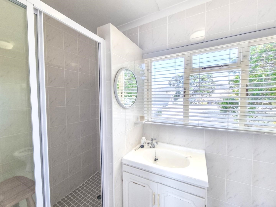 4 Bedroom Property for Sale in Sandbaai Western Cape